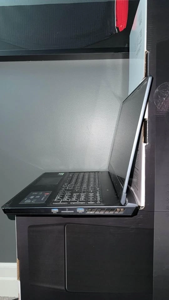 18” MSI GE76 Raider 10UG 232 - photo 4