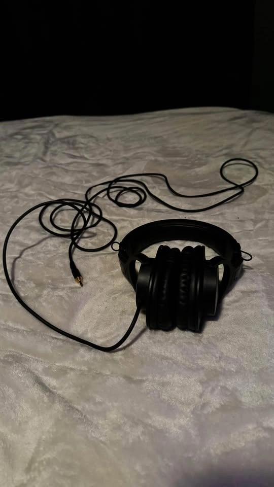 Audio Technica 30x Headphones - photo 2