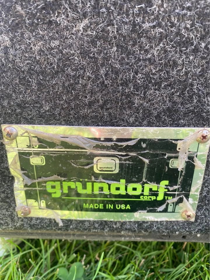 Grundorf Carpeted Studio Rack Case w/heavy duty wheels - photo 2