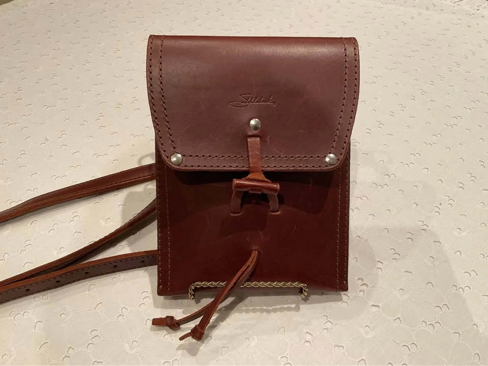 Saddleback Leather Pouch With Adjustable Strap - photo 3