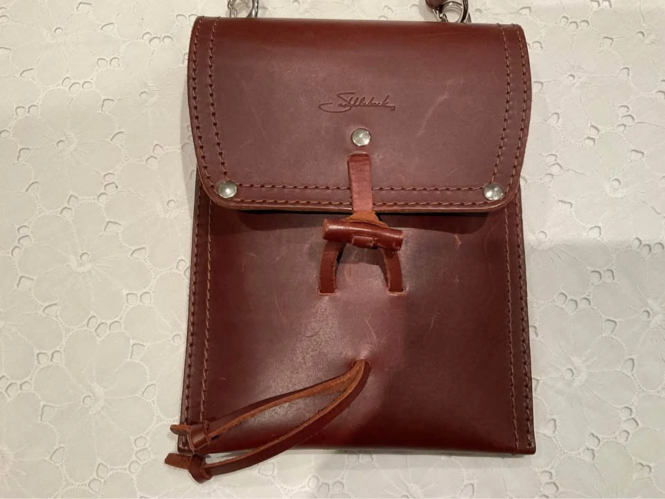 Saddleback Leather Pouch With Adjustable Strap - photo 4