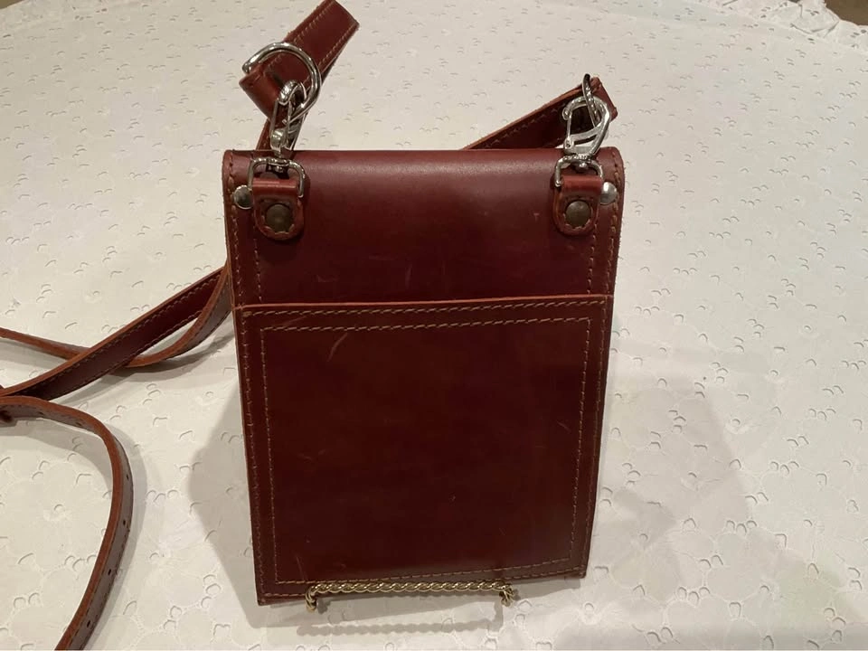 Saddleback Leather Pouch With Adjustable Strap - photo 5