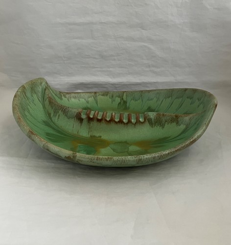 HURONIA POTTERY Large Mid-Century Modern Ashtray, Canada