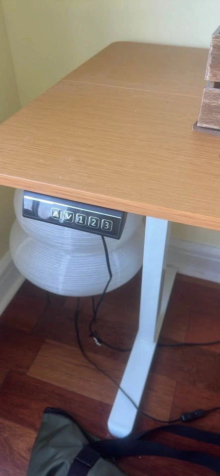 Adjustable standing desk - photo 3