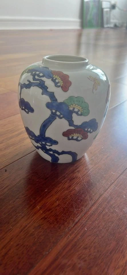 Patterned vase