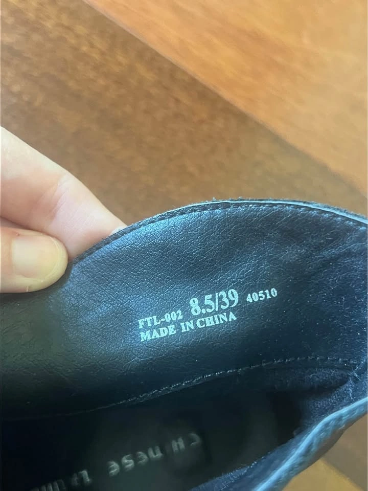 Women’s Size 8.5 (fits W9) Black Cowboy Boots - photo 4
