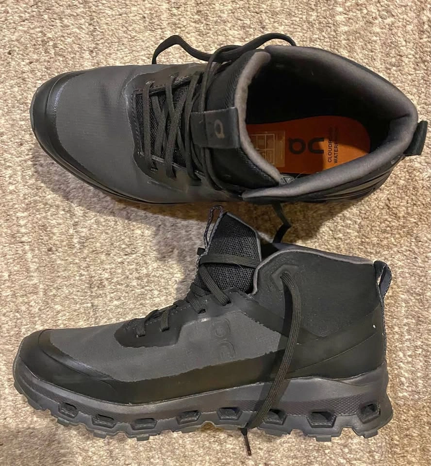 On Cloudroam Waterproof Women’s size 8 Trail Hiking Shoes