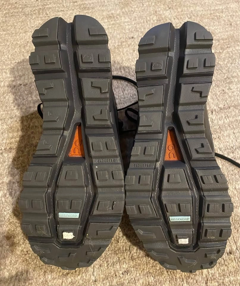 On Cloudroam Waterproof Women’s size 8 Trail Hiking Shoes - photo 3