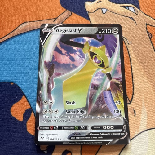 Aegislash V 126/185 Swsh04: Vivid Voltage Holo NM