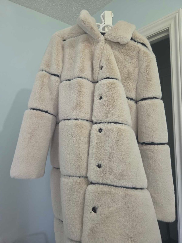 Karl Lagerfeld Fur Coat - photo 2