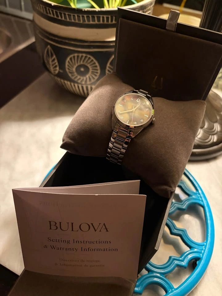 Bulova Sutton Classic - Women’s Watch Silver with Black Dial - photo 4
