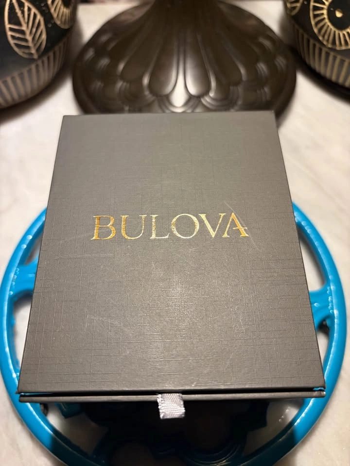 Bulova Sutton Classic - Women’s Watch Silver with Black Dial - photo 5