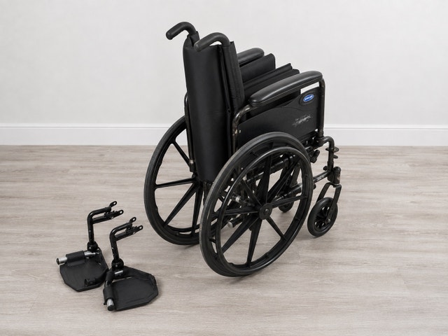 Invacare 9000 XT Folding Manual Wheelchair with Footrests - photo 2