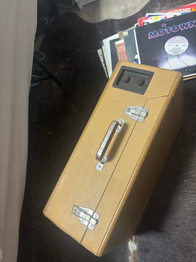 Crosley Stack-O-Matic Vintage Suitcase Record Player - photo 5