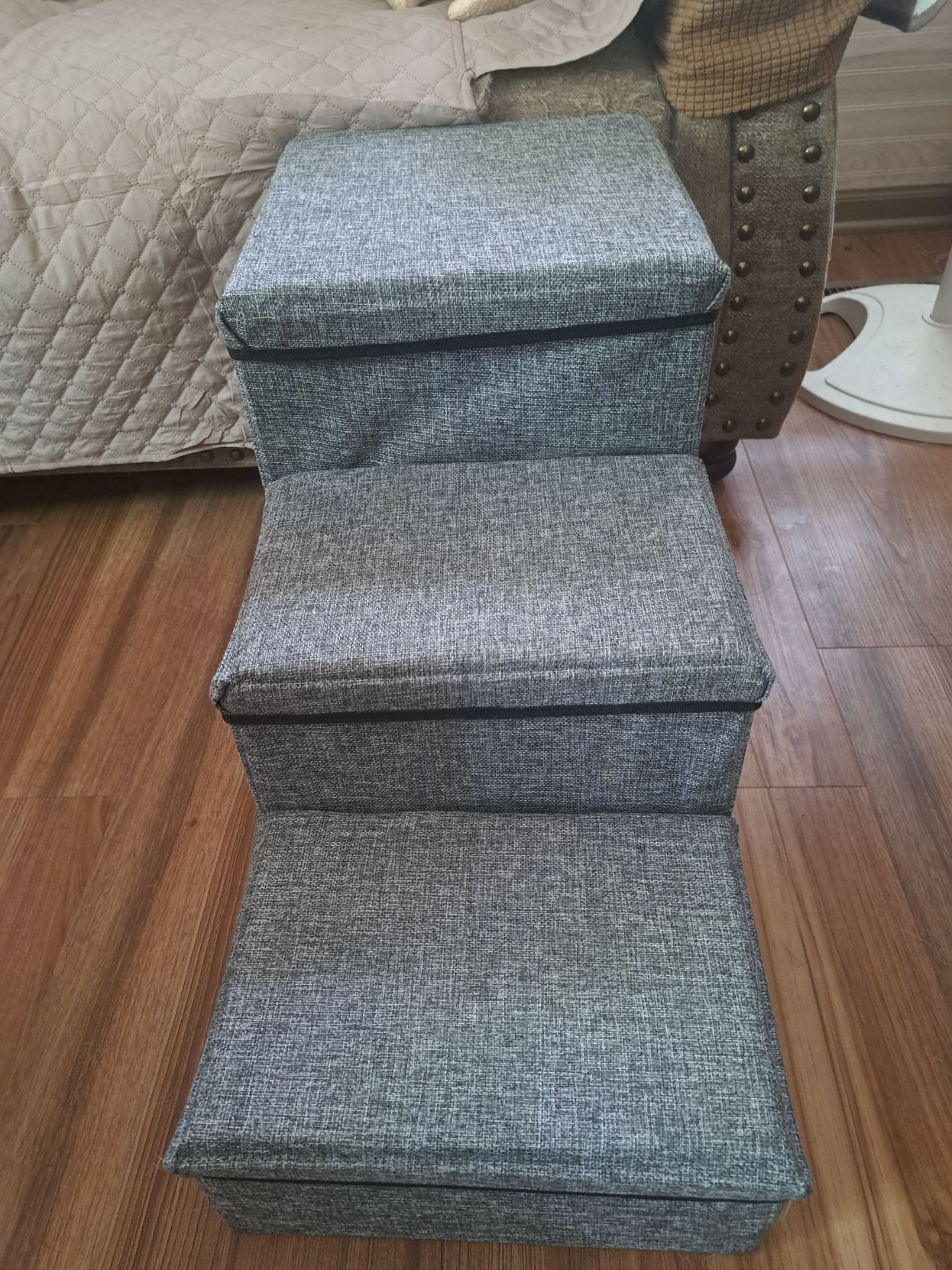 Pet storage steps - photo 2