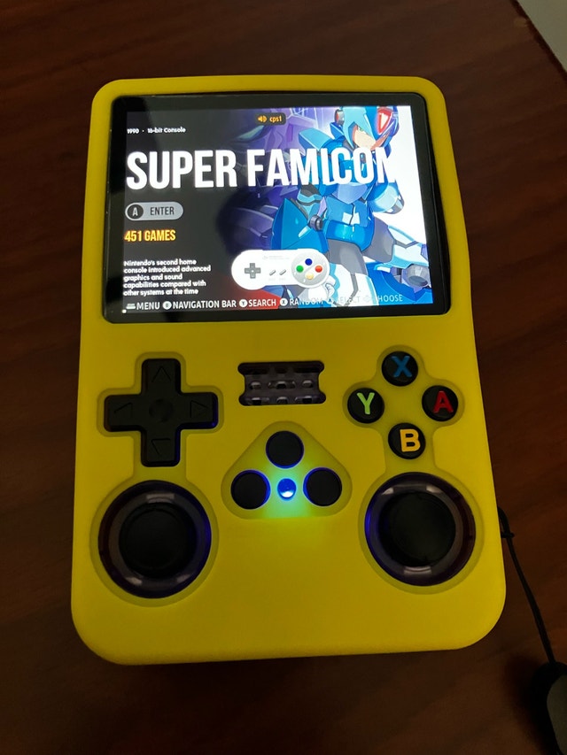 CEN R36S Portable Emulator - photo 2