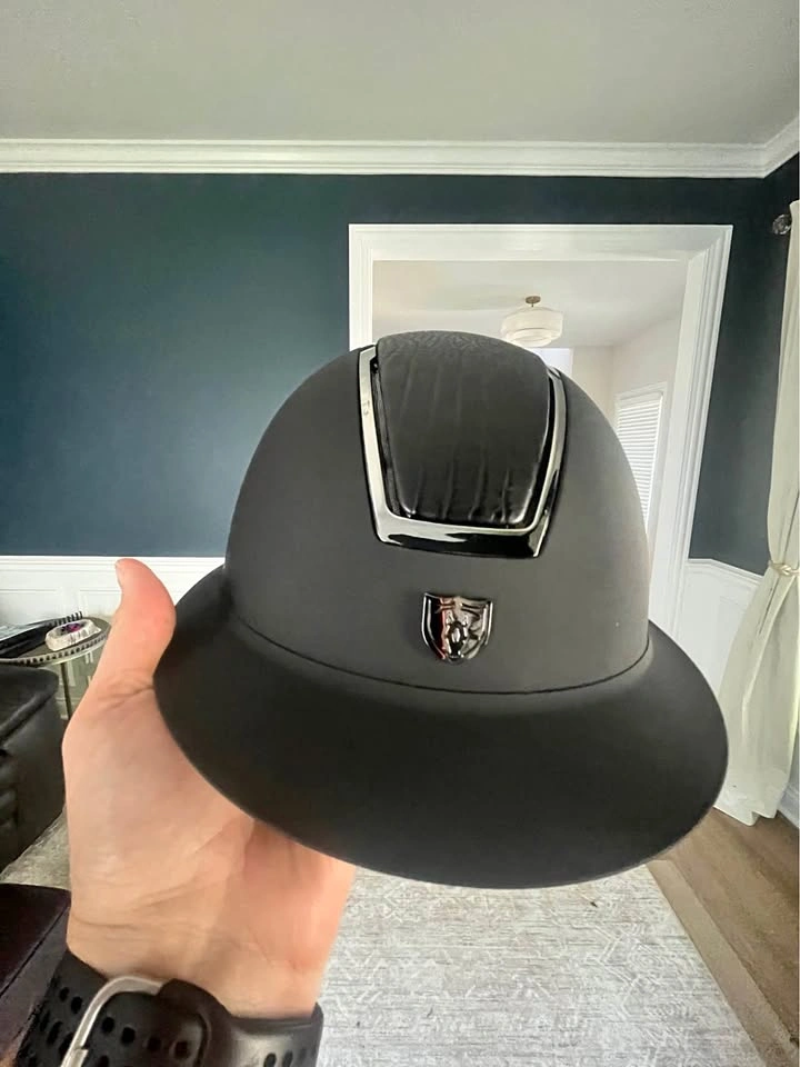 Tipperary Windsor Helmet 40%off NWT