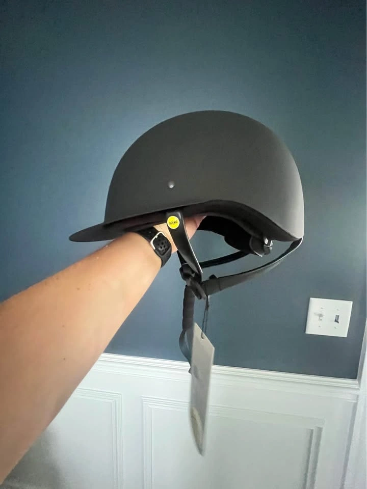 Tipperary Windsor Helmet 40%off NWT - photo 4