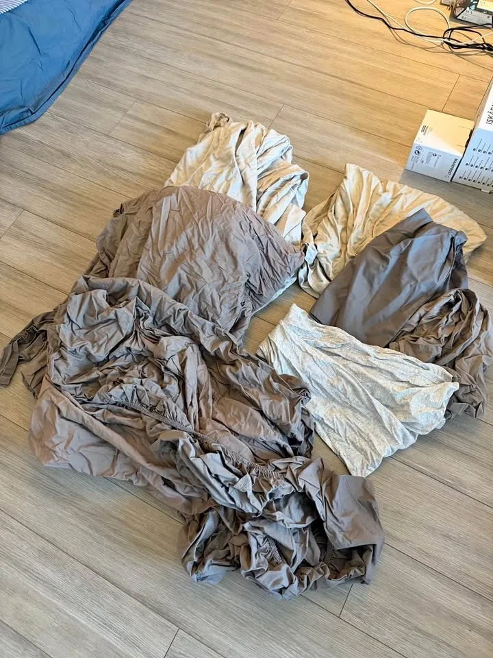 Assorted IKEA 2x Bed Sheets, 5x Pillow Cases and 1x mattress cov