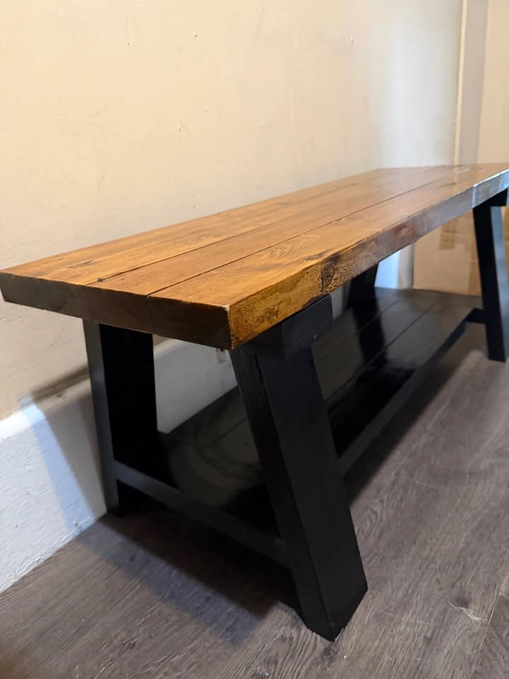 Bench - photo 3