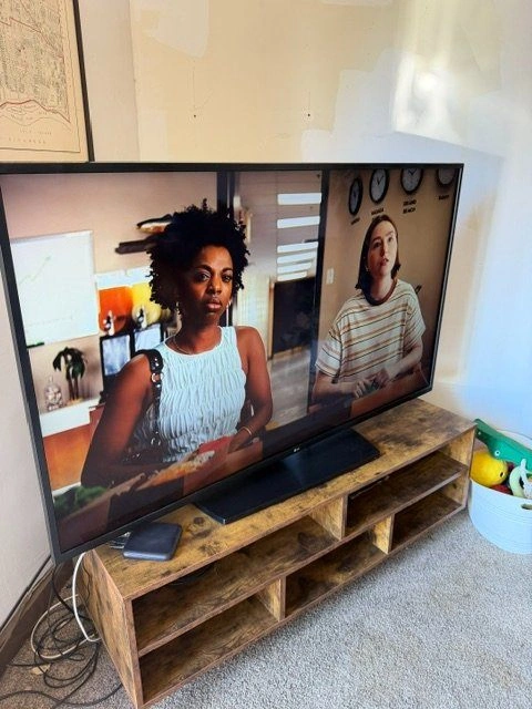 LG TV 55' Screen