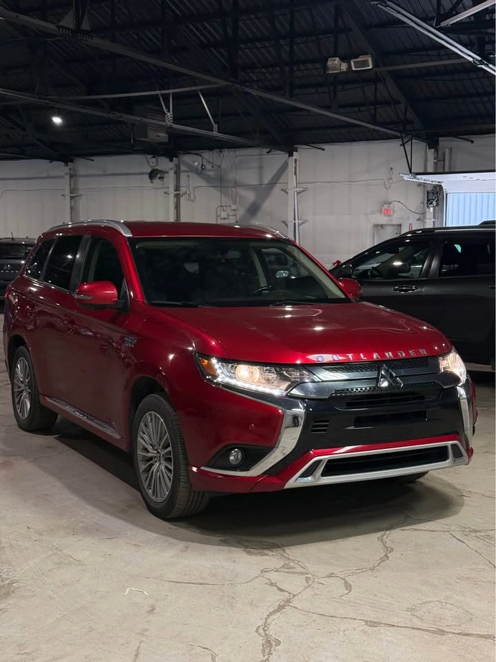 2020 Mitsubishi Outlander PHEV AWD - photo 2