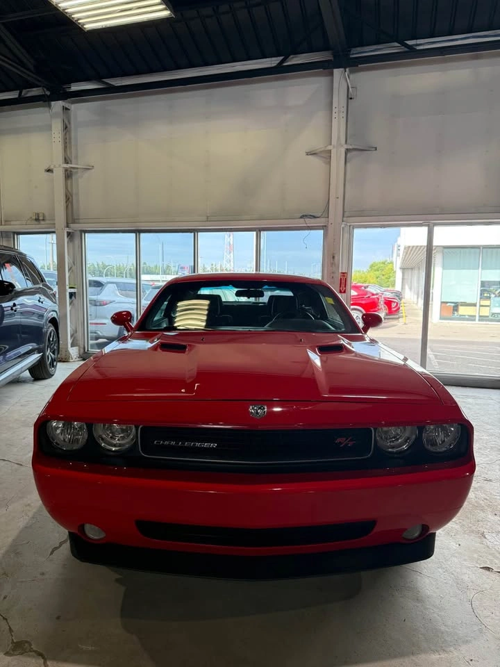 2010 Dodge Challenger - photo 2