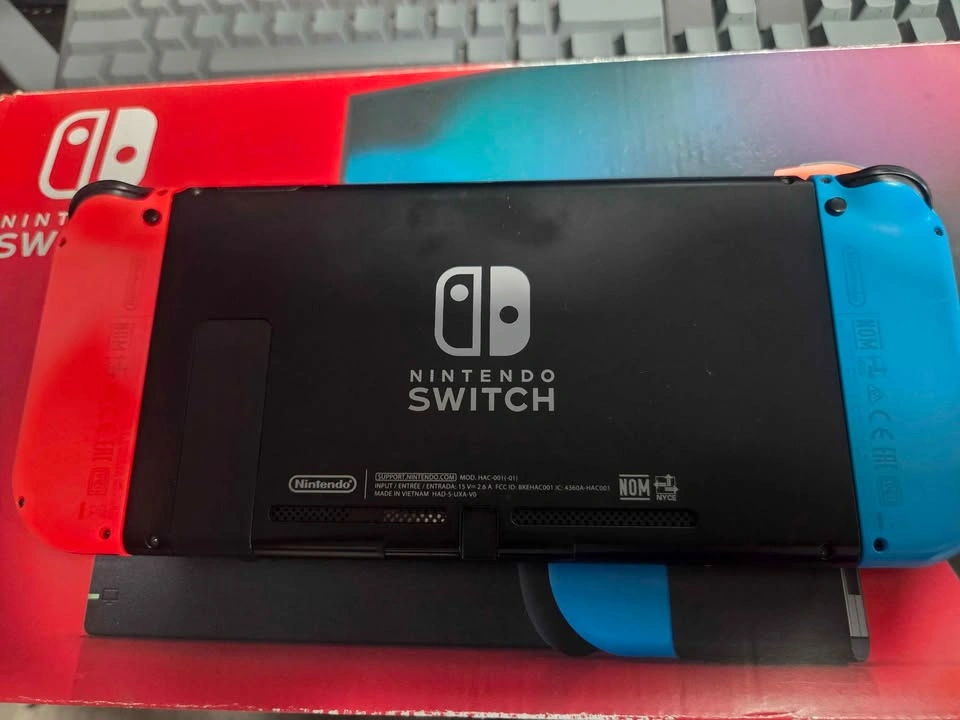 Nintendo Switch V2 modded with 256GB - photo 2