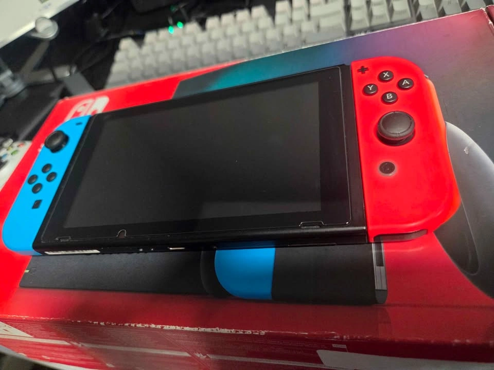 Nintendo Switch V2 modded with 256GB - photo 3