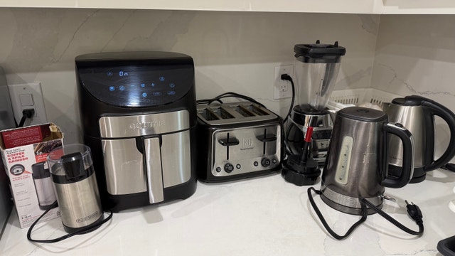 Assorted Kitchen Appliance Bundle - photo 2