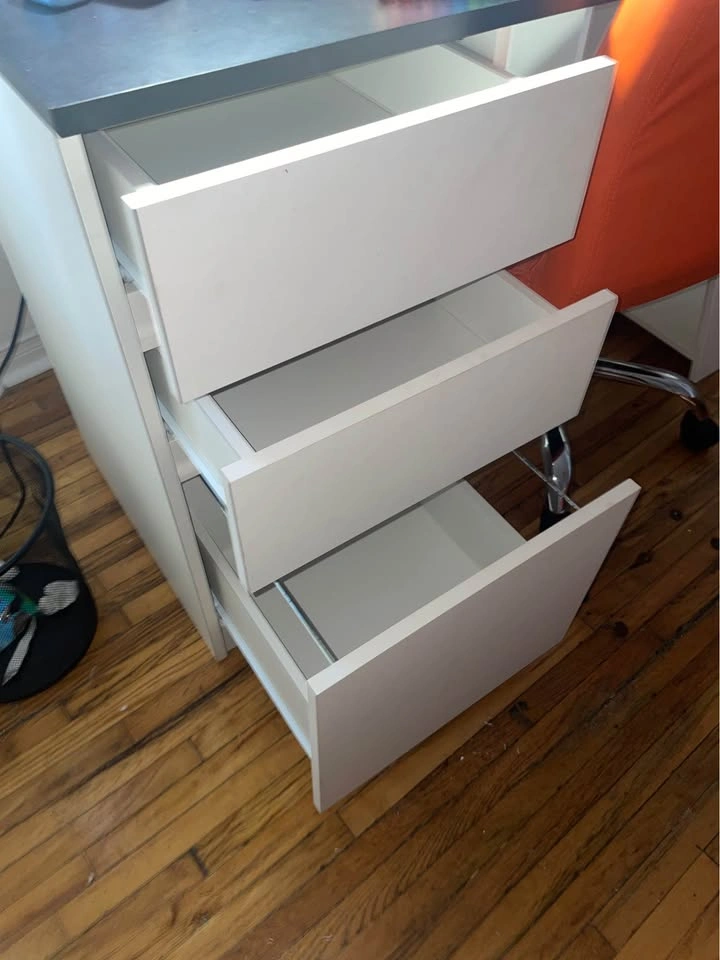 Modern Black and White Desk - photo 4