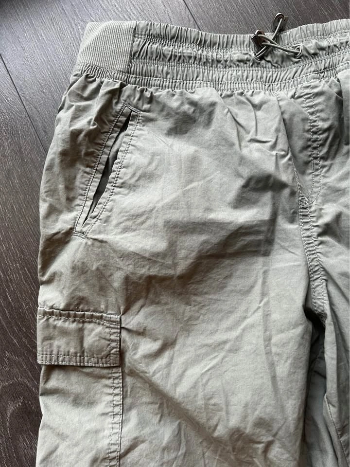 Calvin Klein Jeans Cargo Capri Pants size M - photo 3