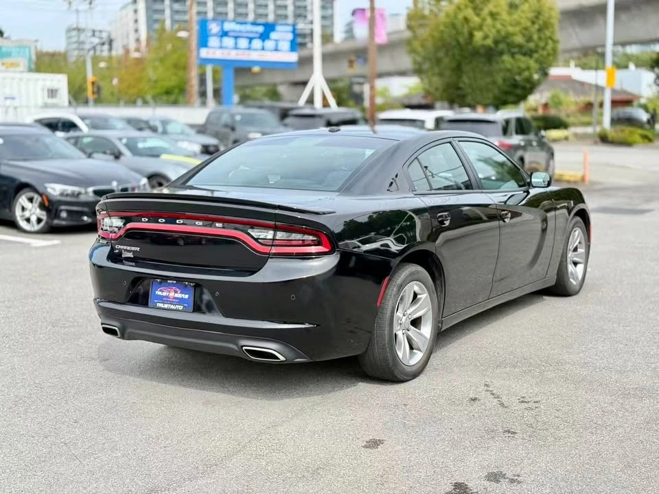2015 Dodge Charger SE - photo 4