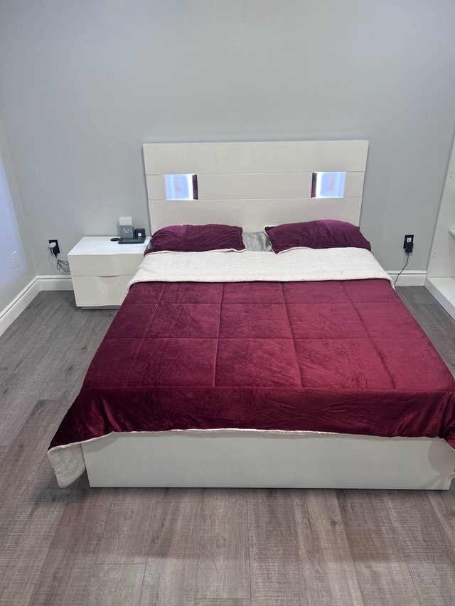 Queen Bed