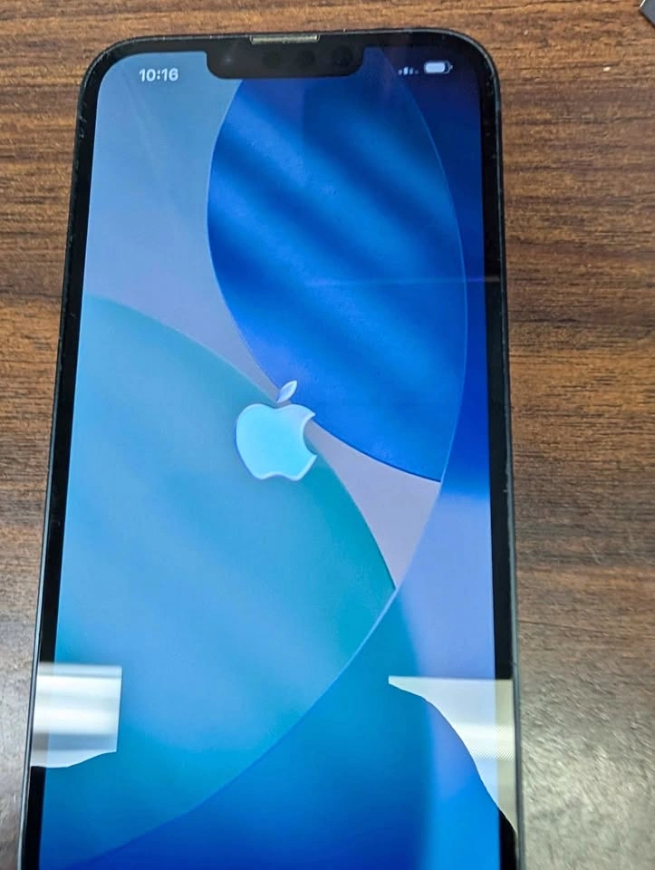 Apple iPhone 13