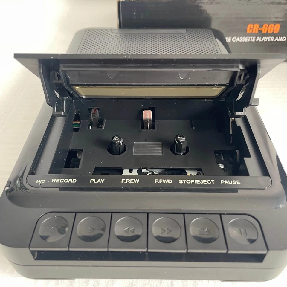 CR-669 Portable Cassette Player and Recorder - photo 2