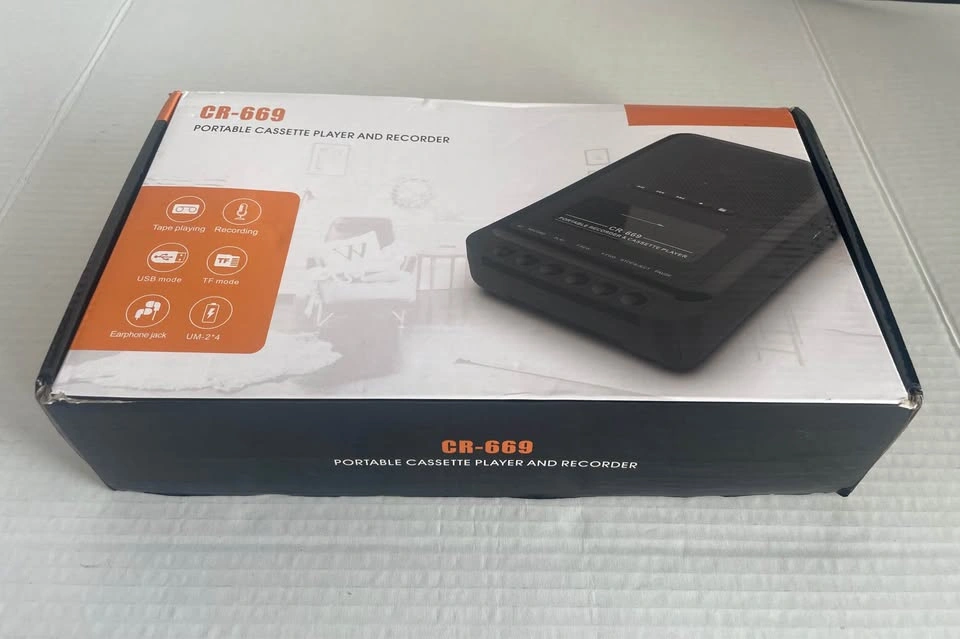 CR-669 Portable Cassette Player and Recorder - photo 5