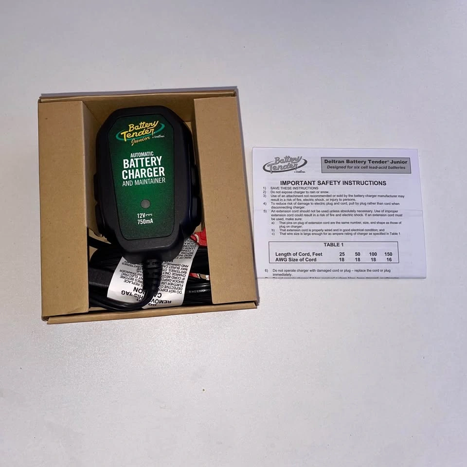 Battery Tender Junior 12V 750mA Battery Charger and Maintainer