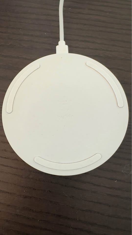 Belkin Wireless Charger Pad with Wall Charger - photo 3