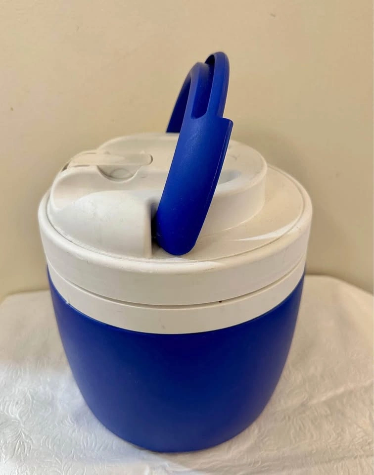 Beverage Gallon Jug 💦 - photo 3