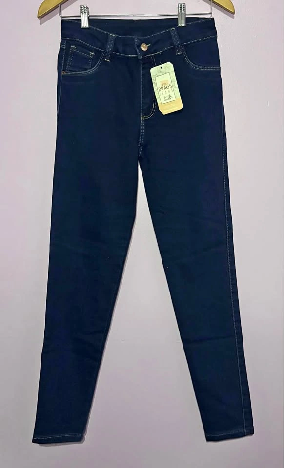 Jeans levantacola