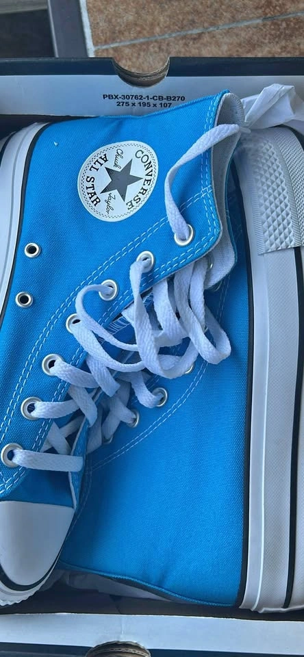Converse CTAS Lift Hi Platform High Tops – Blue – New in Box