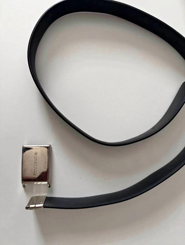 Authentic Men’s Luxury Burberry Belt 42’ Reversible