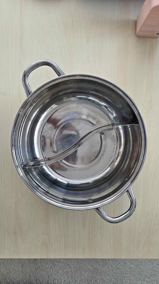 Stainless Steel Yin-Yang Divided Hot Pot