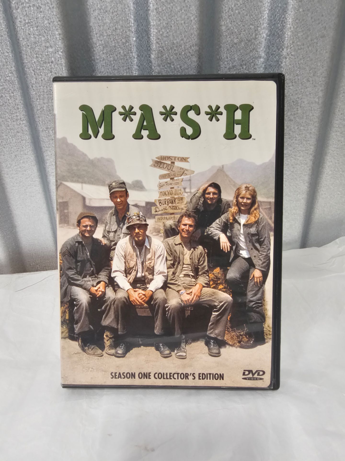 M*A*S*H Season 1 Collector's Edition 3-Disc DVD 1972-73, NEW