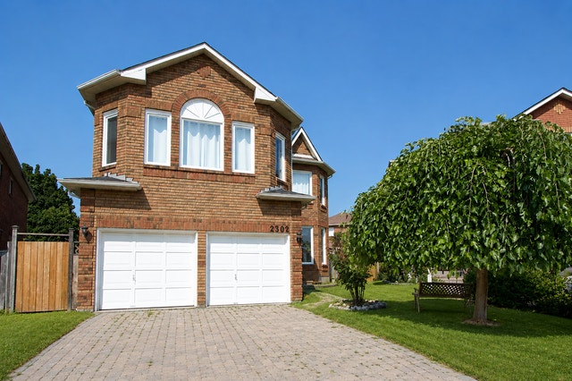 Shared Furnished 2-Bedroom Basement Apartment – Pickering