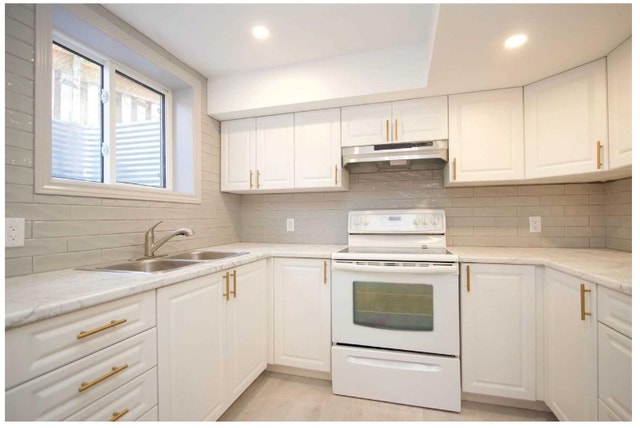 Shared Furnished 2-Bedroom Legal Basement Apartment – Pickering - photo 5