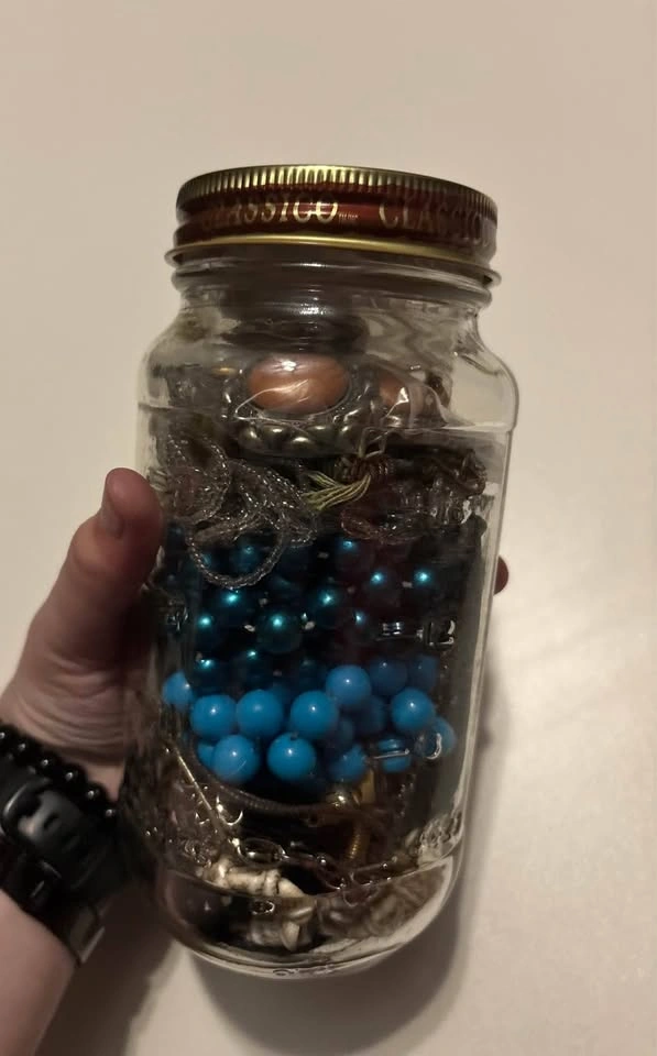 Mystery jewelry jar - photo 2