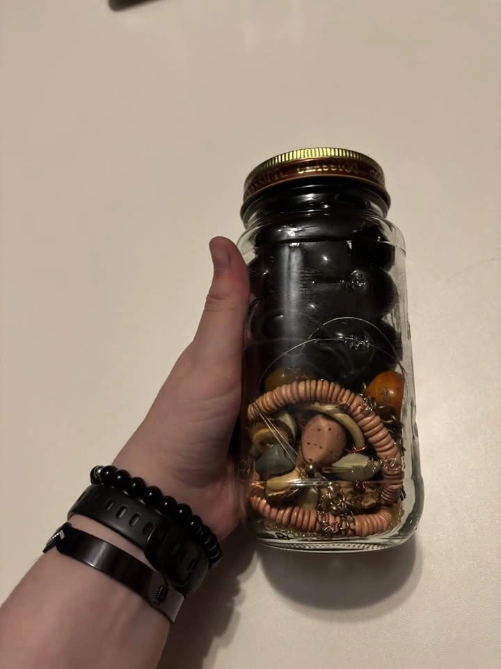 Mystery jewelry jar - photo 2