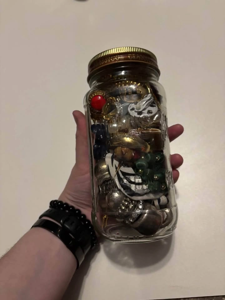 Vintage Costume Jewelry Lot in Glass Jar - photo 2